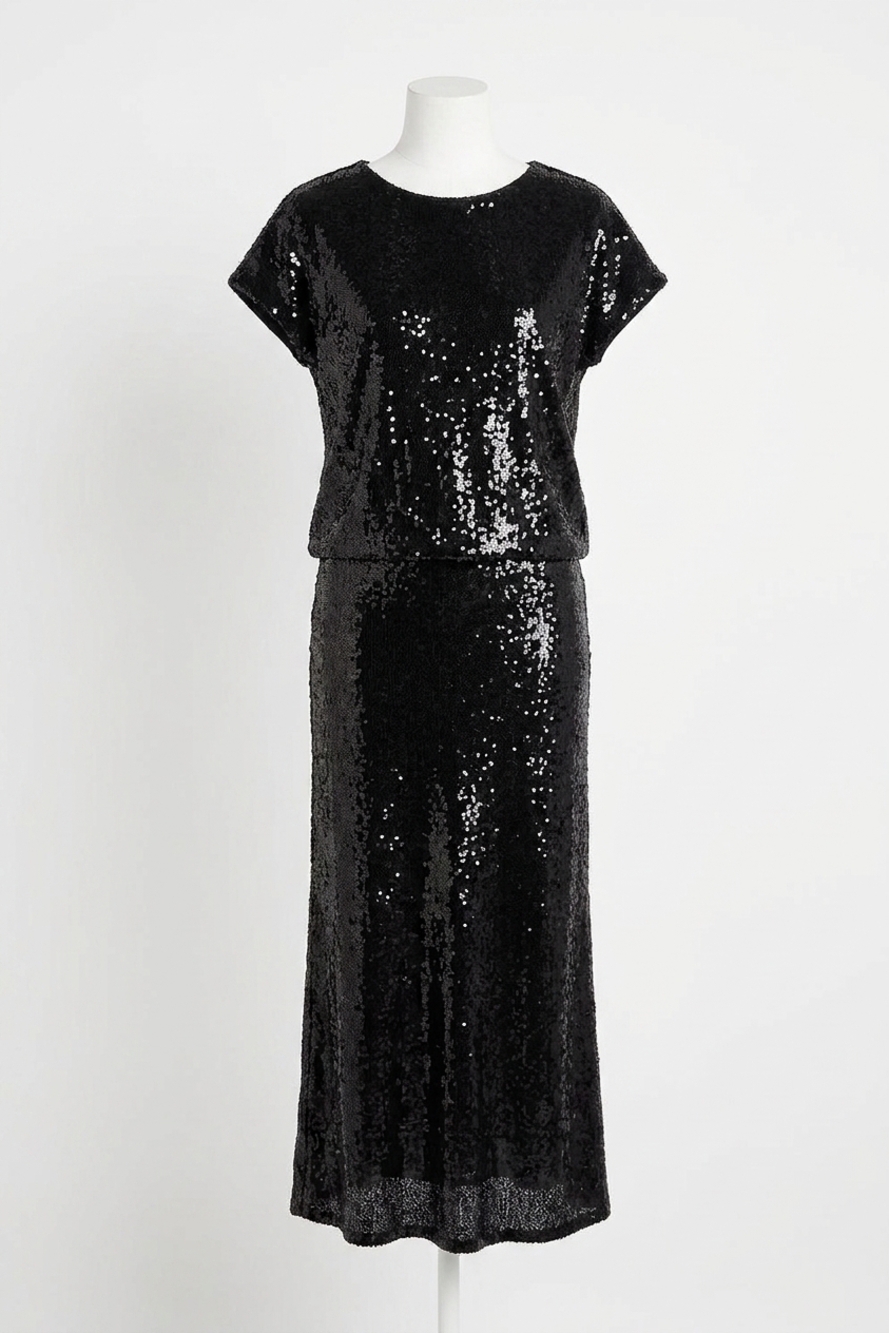 NEW APRICOT flat sequin cropped tee in black